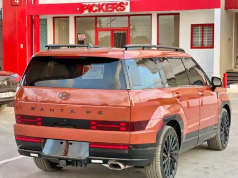 Hyundai Santa Fe - 2025