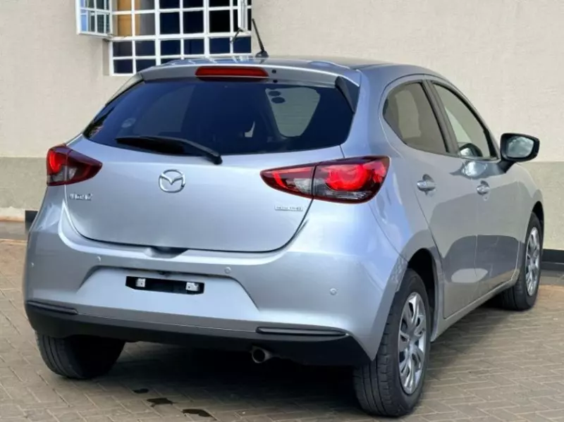 Mazda 2   - 2020