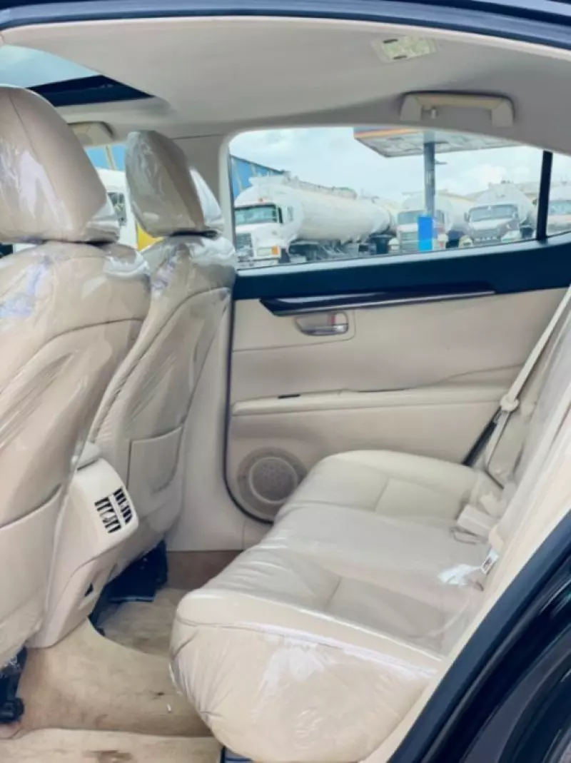 Lexus ES 350   - 2013