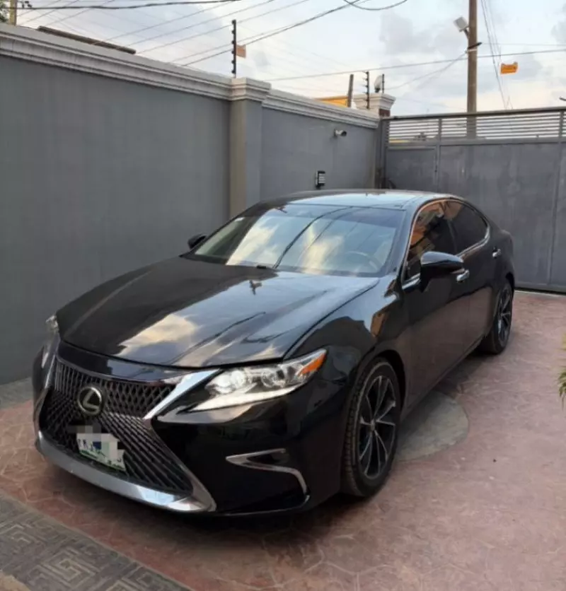 Lexus ES   - 2013