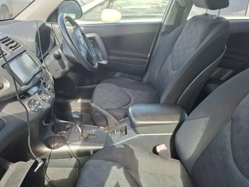 Toyota RAV 4   - 2011