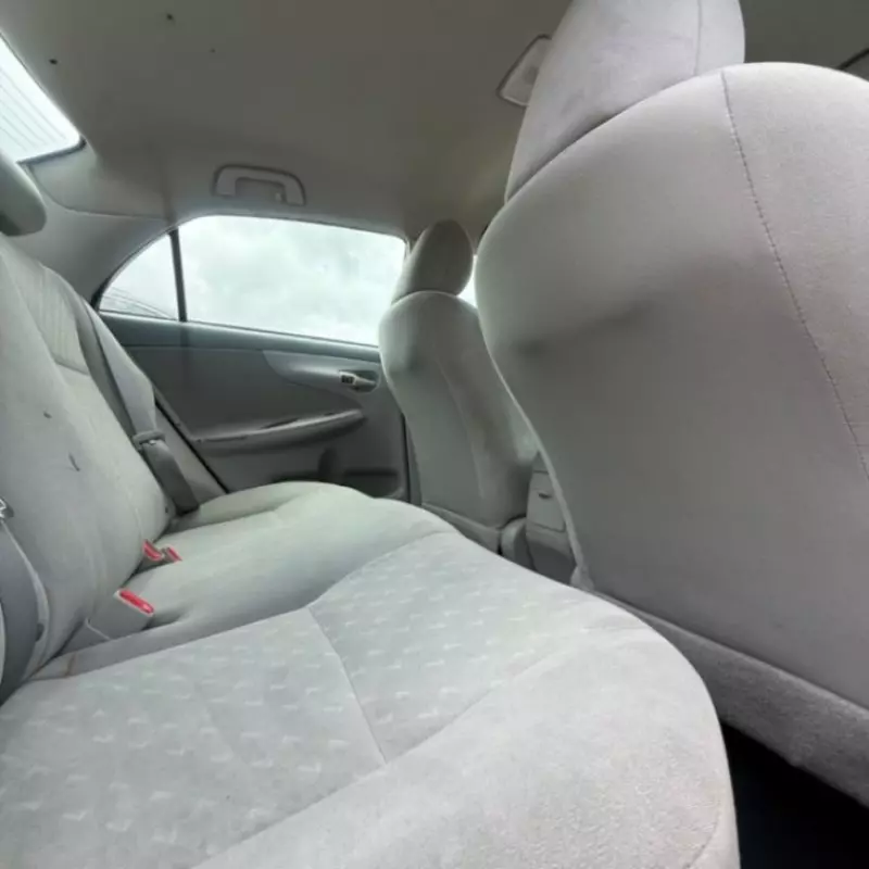 TOYOTA Corolla   - 2010