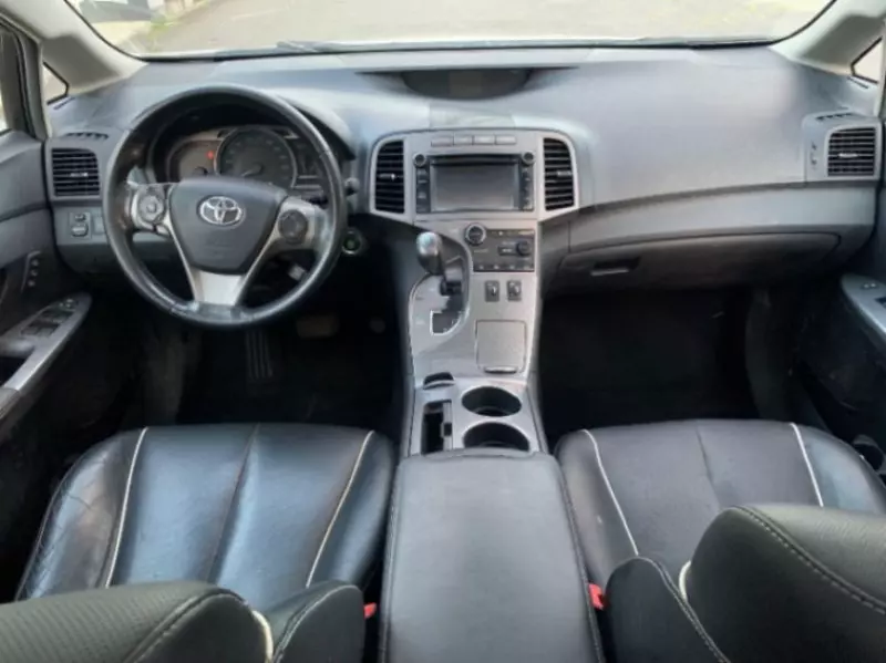 Toyota Venza   - 2013
