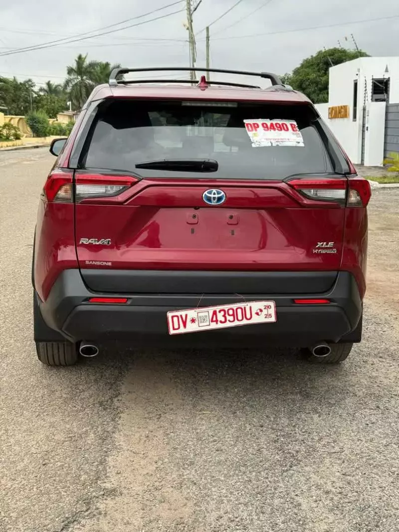 TOYOTA RAV 4   - 2024