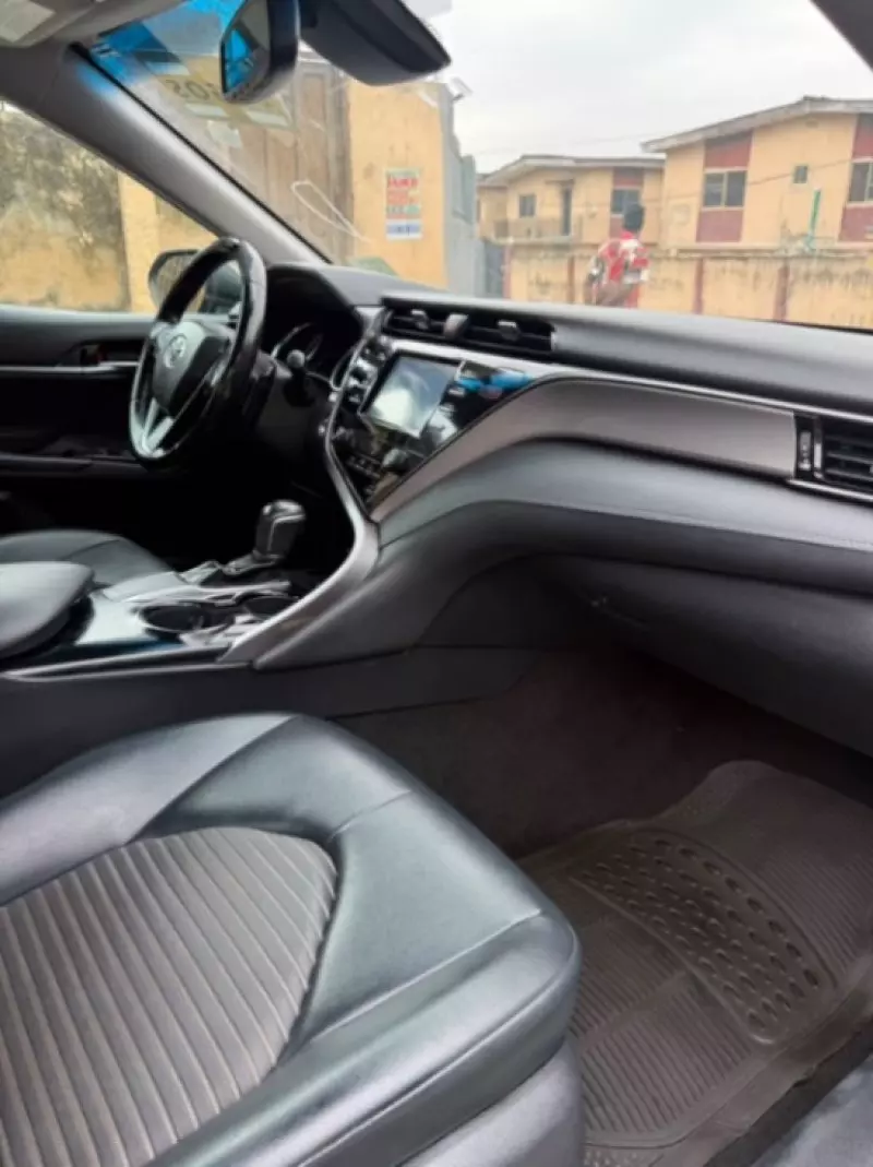 TOYOTA Camry   - 2019