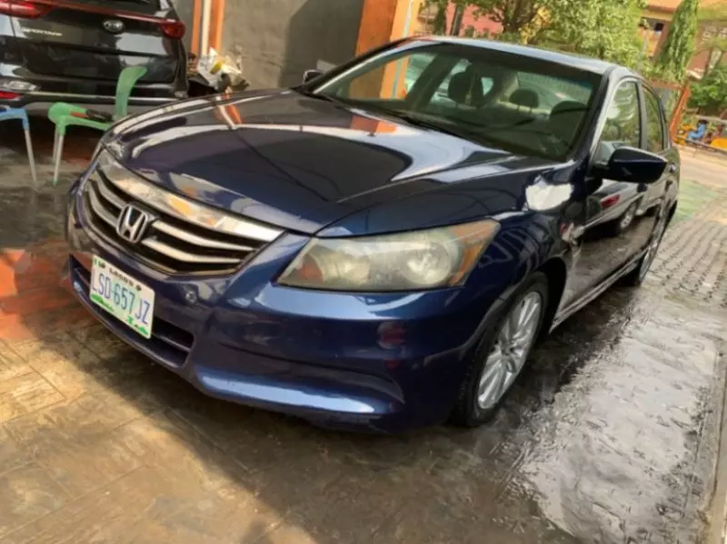 Honda Accord - 2009