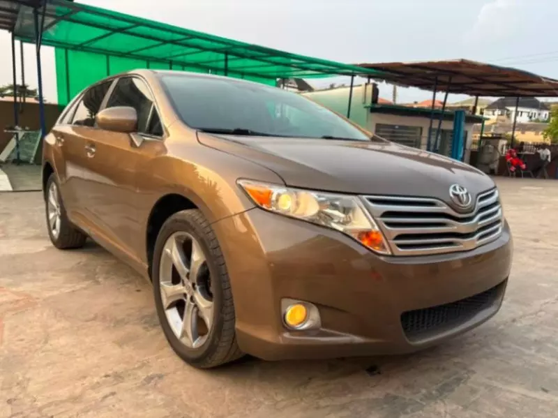 TOYOTA Venza   - 2011