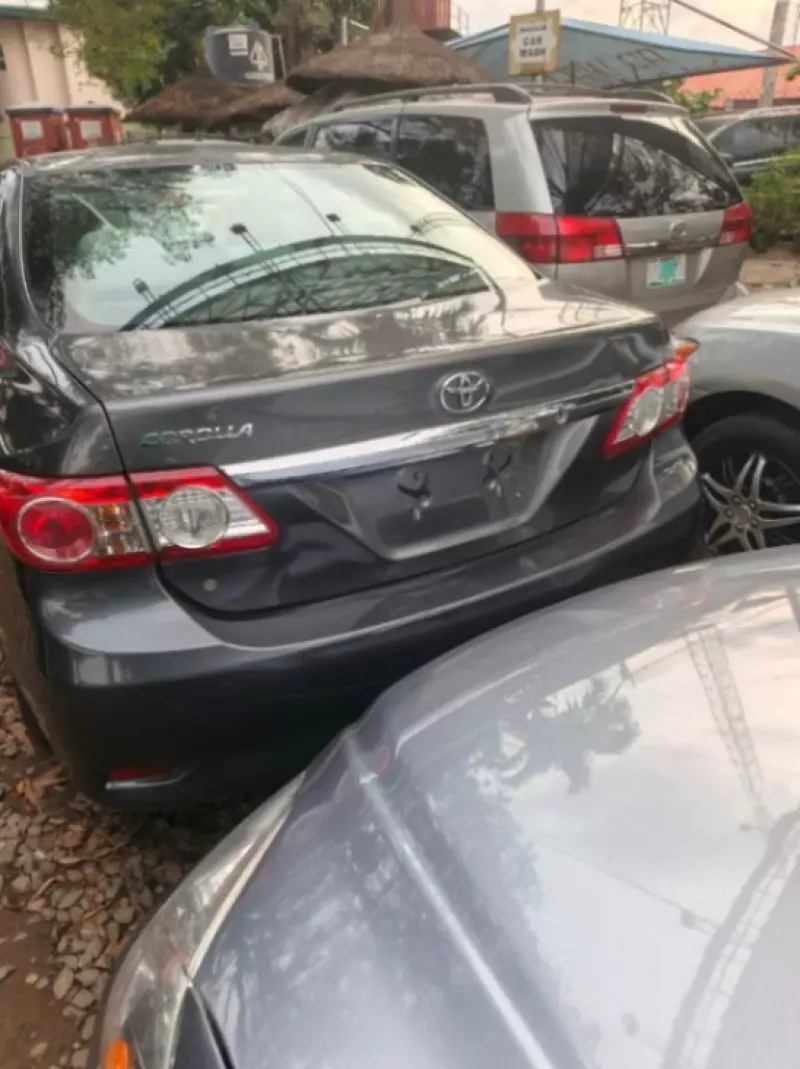 Toyota Corolla   - 2011