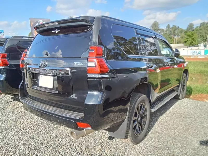 Toyota Landcruiser Prado   - 2021