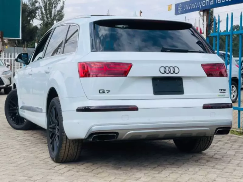 Audi Q7   - 2018