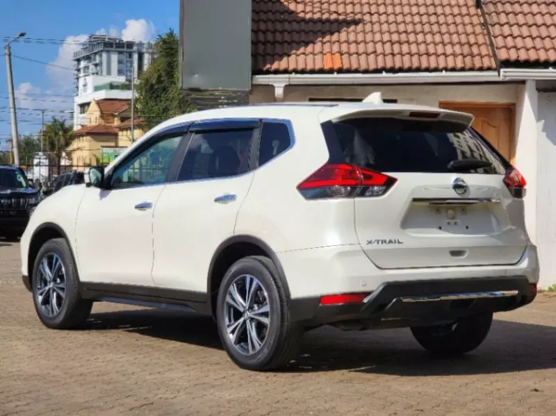 Nissan X-Trail   - 2018