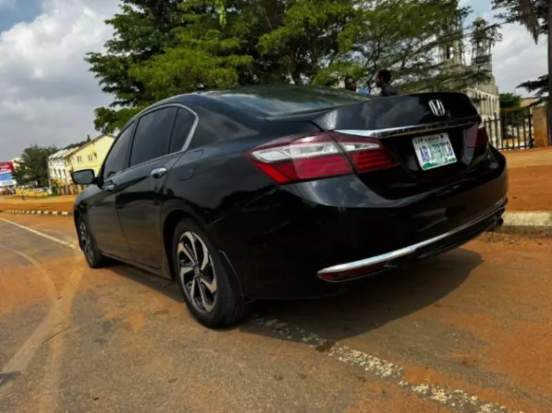 Honda Accord   - 2013