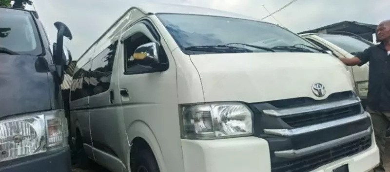 TOYOTA Hiace   - 2017