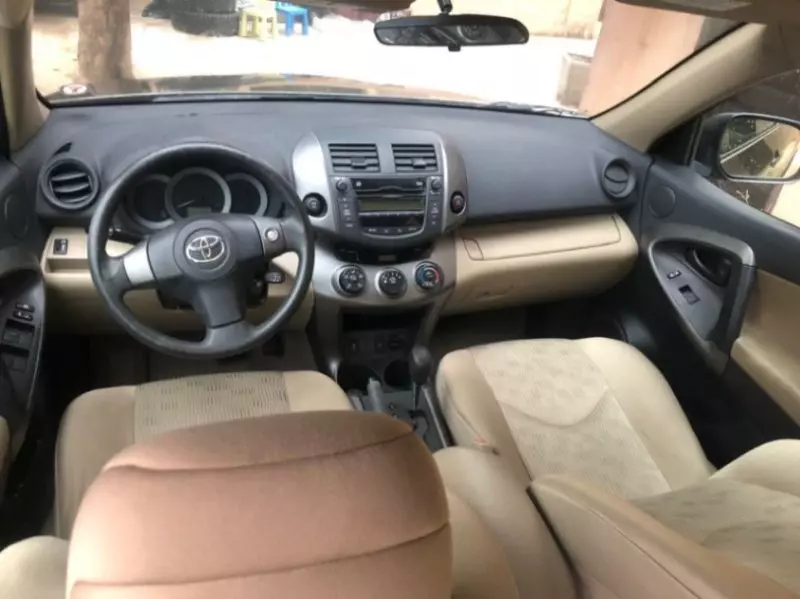 Toyota RAV4   - 2011
