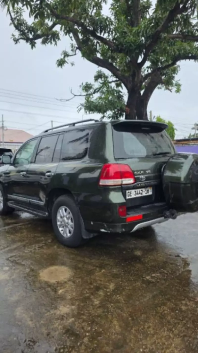 TOYOTA LANDCRUISER GR-S   - 2011