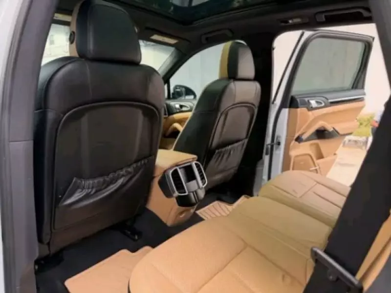 PORSCHE Cayenne   - 2015