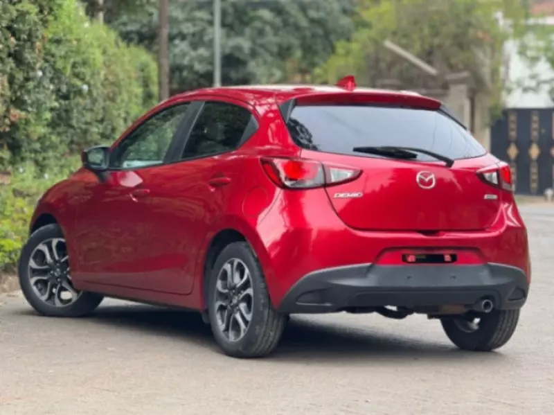 Mazda Demio   - 2017