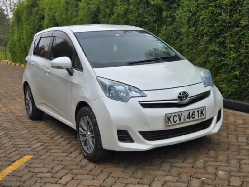 Toyota Ractis   - 2011