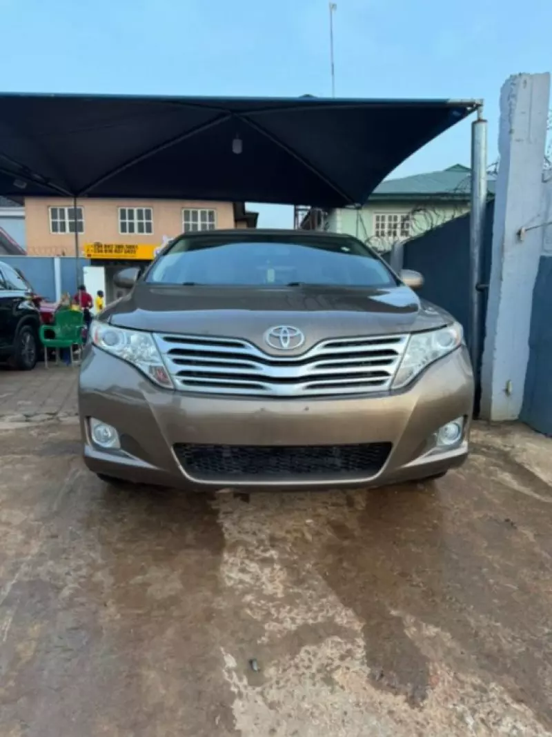 Toyota Venza   - 2011