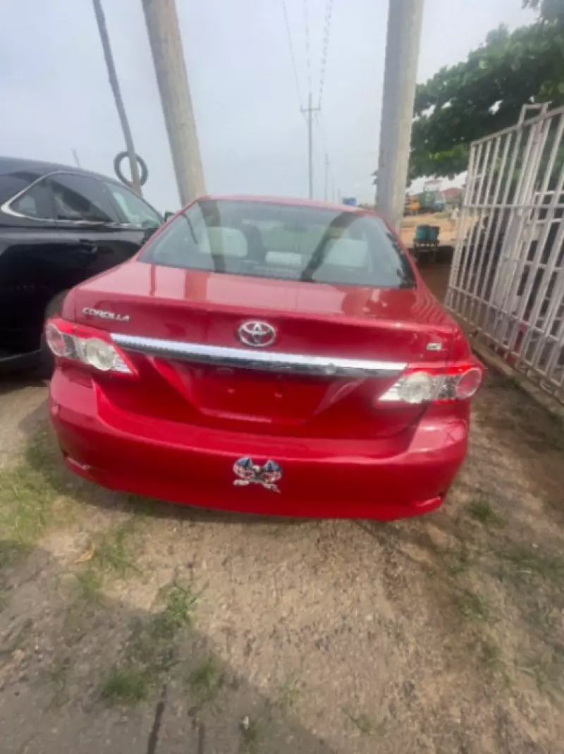 TOYOTA Corolla   - 2012