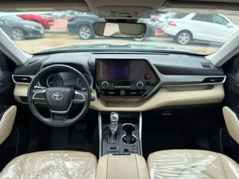 TOYOTA Highlander   - 2024