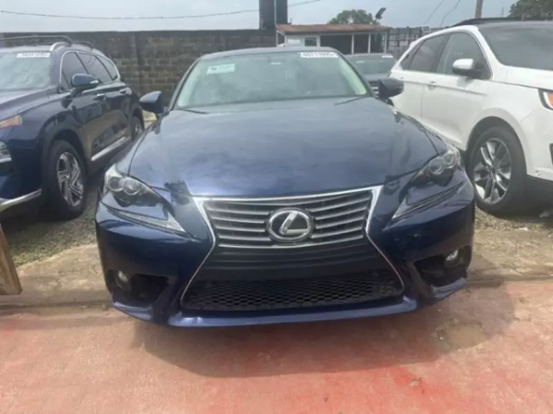 Lexus IS 250   - 2015