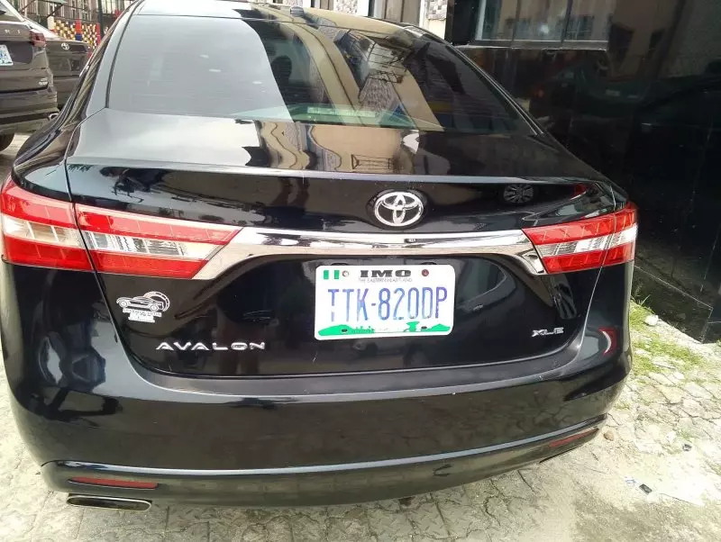 Toyota Avalon   - 2015