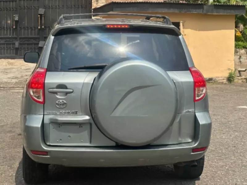 Toyota RAV4   - 2007
