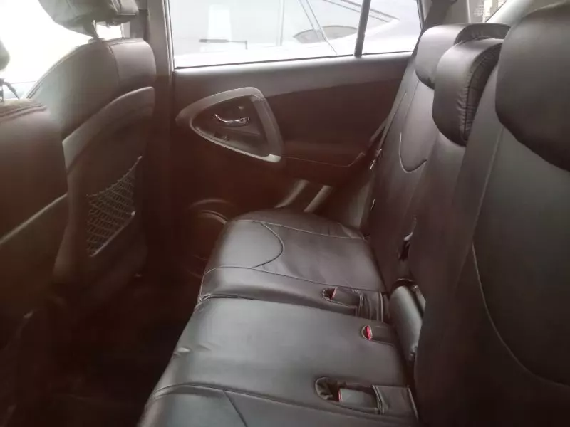 Toyota RAV 4   - 2010