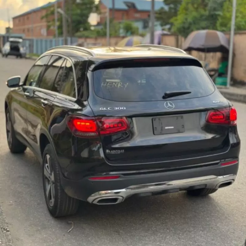 Mercedes-Benz GLC 300   - 2022