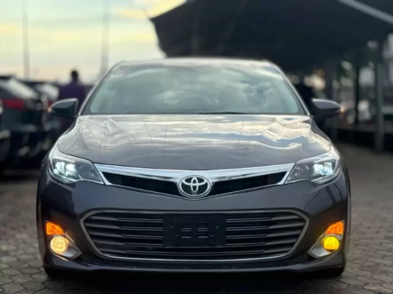 TOYOTA Avalon   - 2015