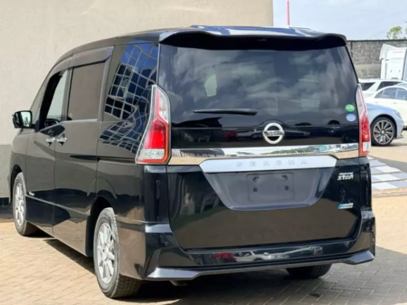 Nissan Serena Hybrid    - 2018