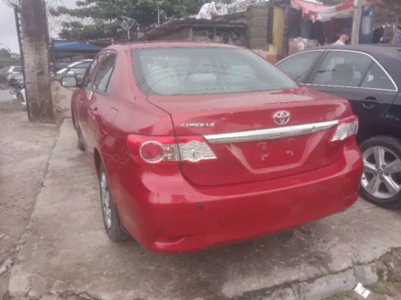 TOYOTA Corolla - 2011