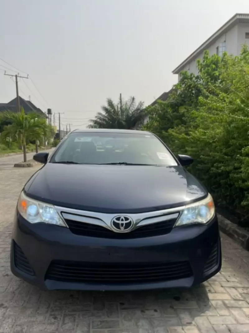 Toyota Avalon   - 2013