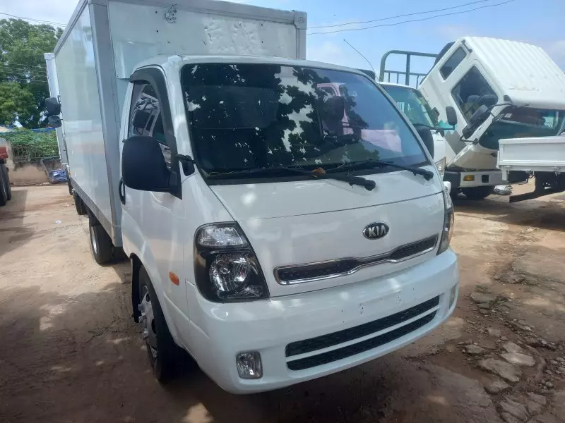 KIA Bongo   - 2013