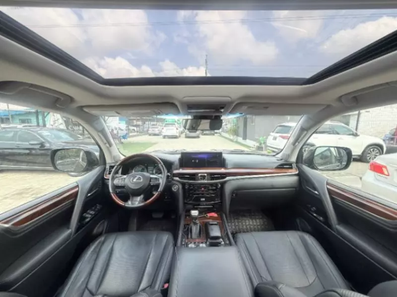 Lexus LX   - 2017