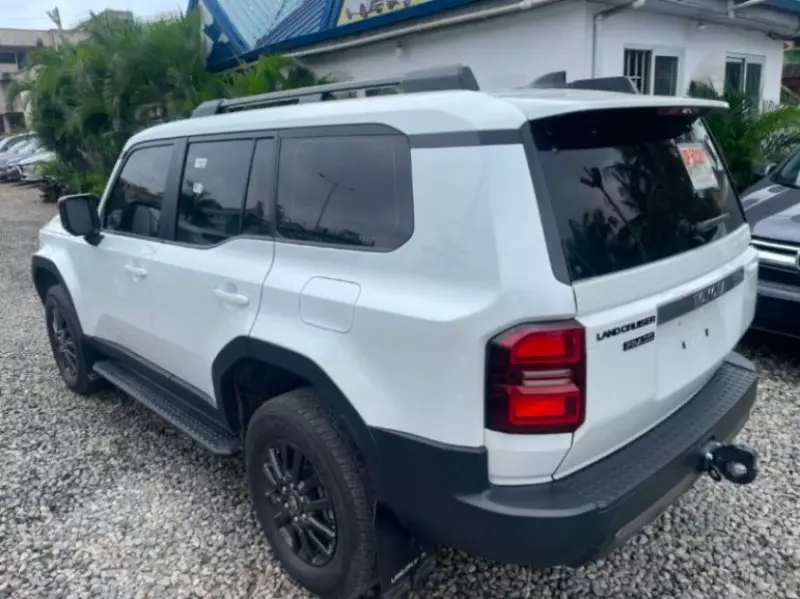TOYOTA LANDCRUISER VXR   - 2025