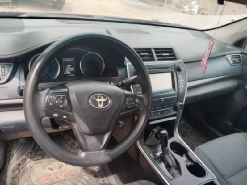 Toyota Camry   - 2016