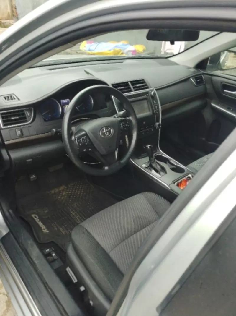 Toyota Camry - 2017