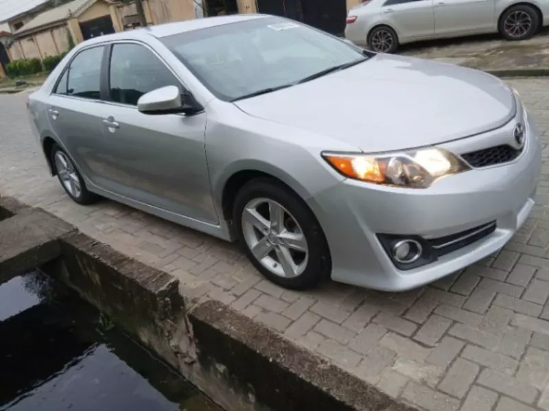 TOYOTA Camry   - 2014