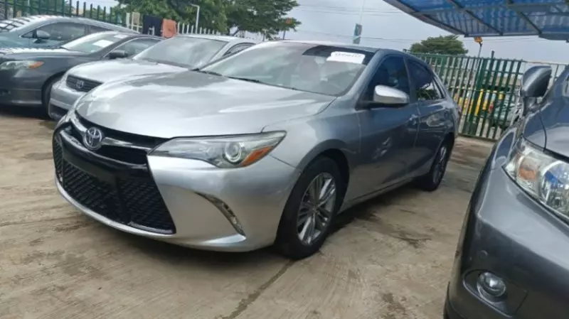 TOYOTA Camry   - 2016