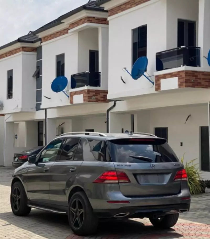 Mercedes-Benz GLE 350   - 2016