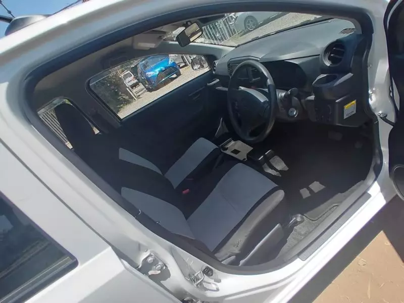 Daihatsu Mira - 2019