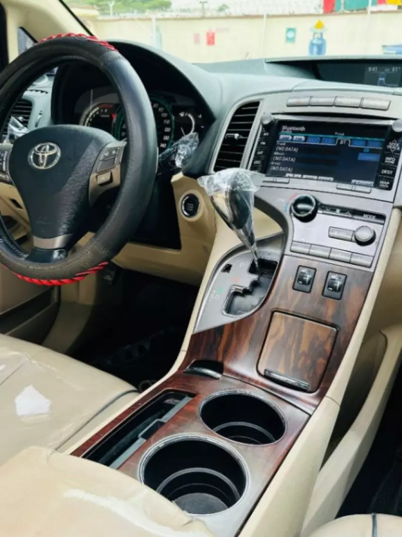 Toyota Venza   - 2010