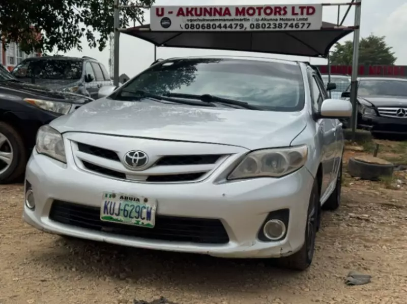 TOYOTA Corolla   - 2012