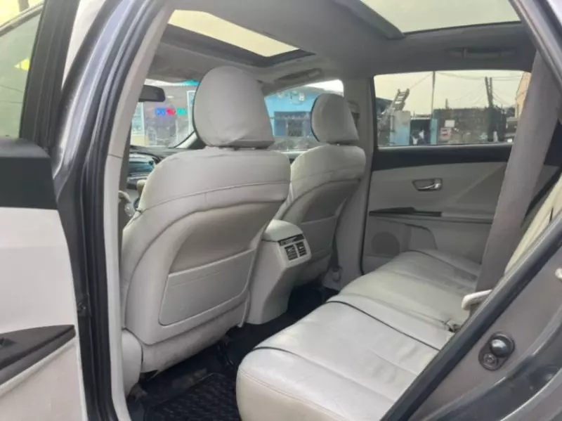 Toyota Venza   - 2011