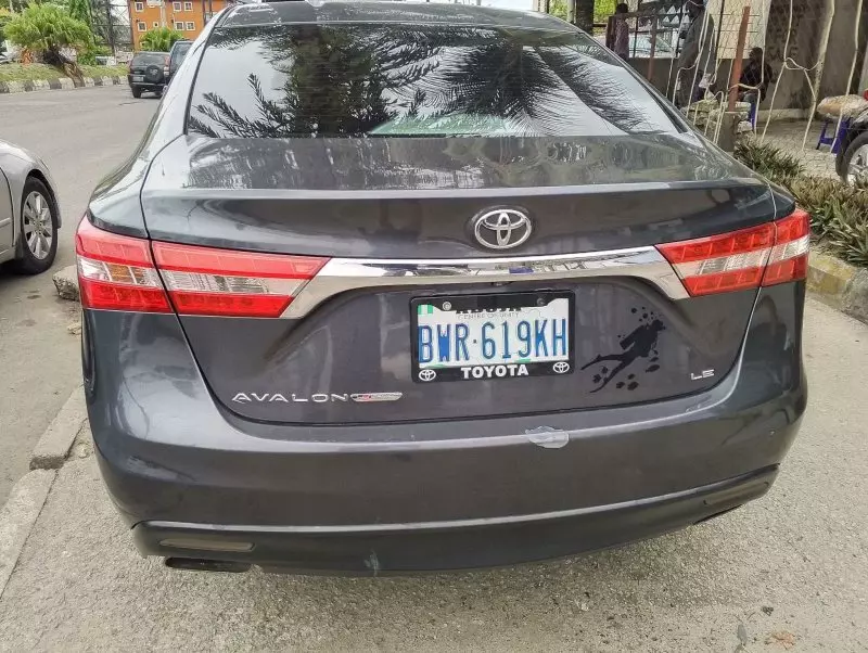 Toyota Avalon   - 2014