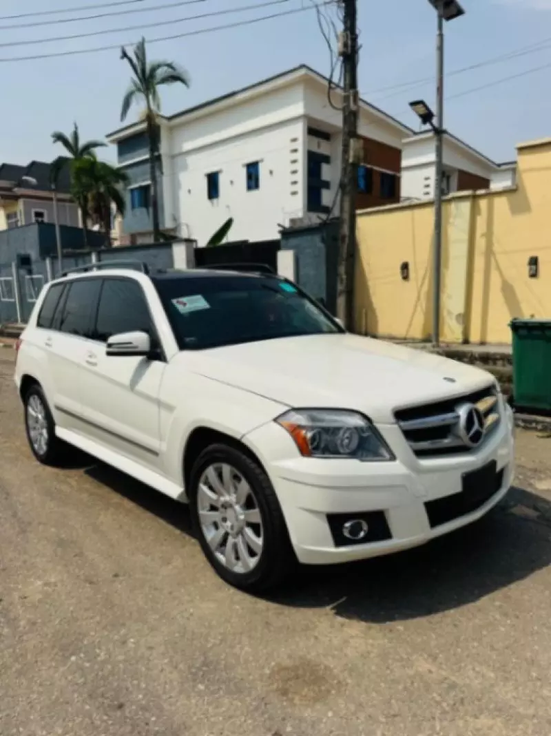 Mercedes-Benz GLK 350   - 2010