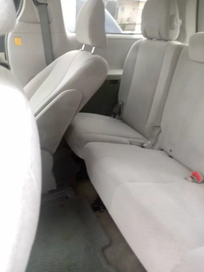 TOYOTA Sienna   - 2013