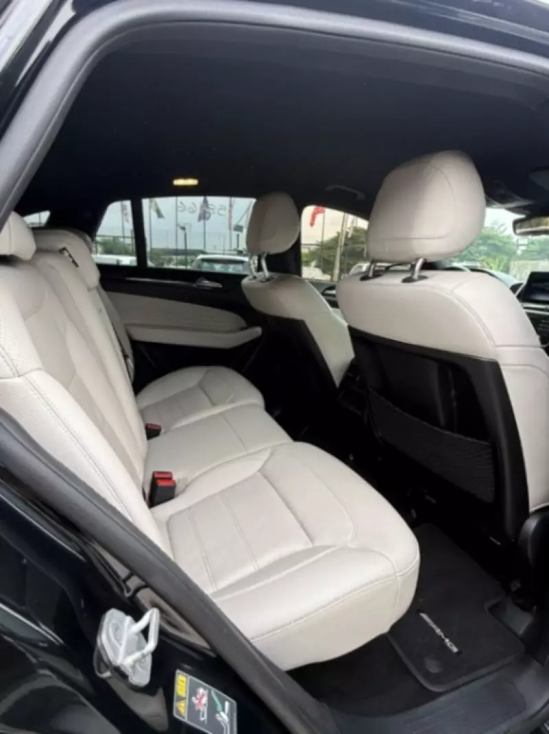 Mercedes-Benz GLE-Class   - 2016